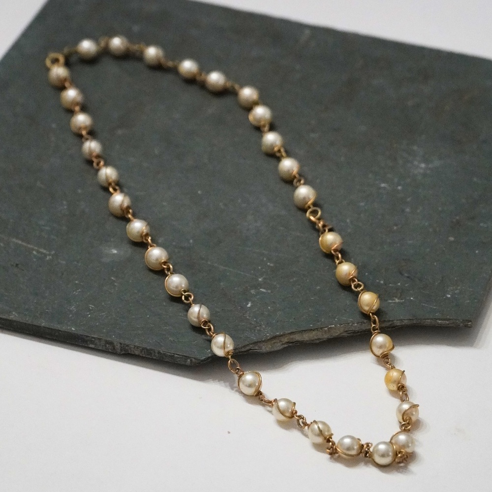 1970s Pretty Vintage Sarah Coventry Caged Faux Pearl Bead Necklace 17"